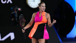 LPL冤大头战队终于拿到首胜！连换八位选手，终于把“内鬼”开除